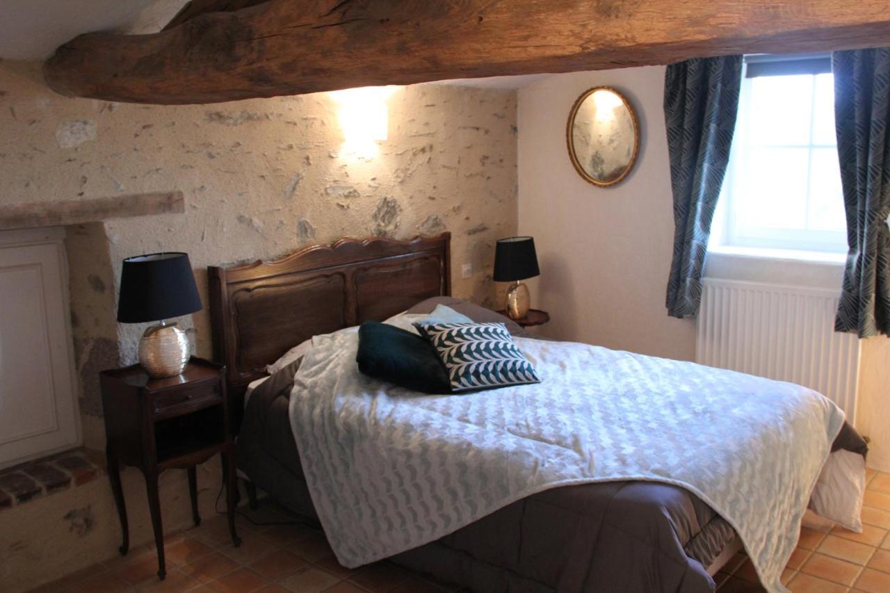 Les Chambres D'Hotes De La Metairie Du Bourg Ле-Эрбье Экстерьер фото